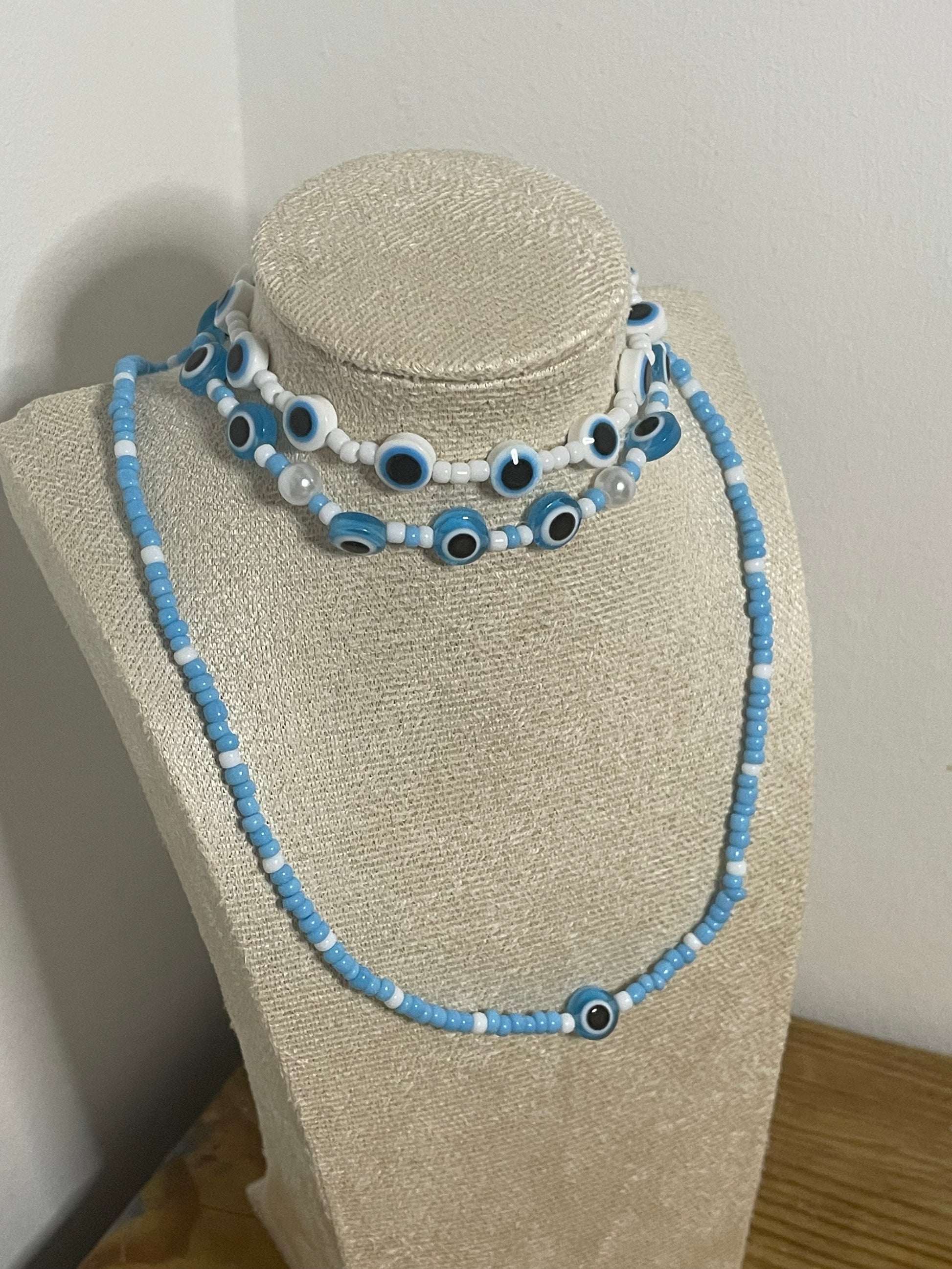 Collier et ses bracelets Lale