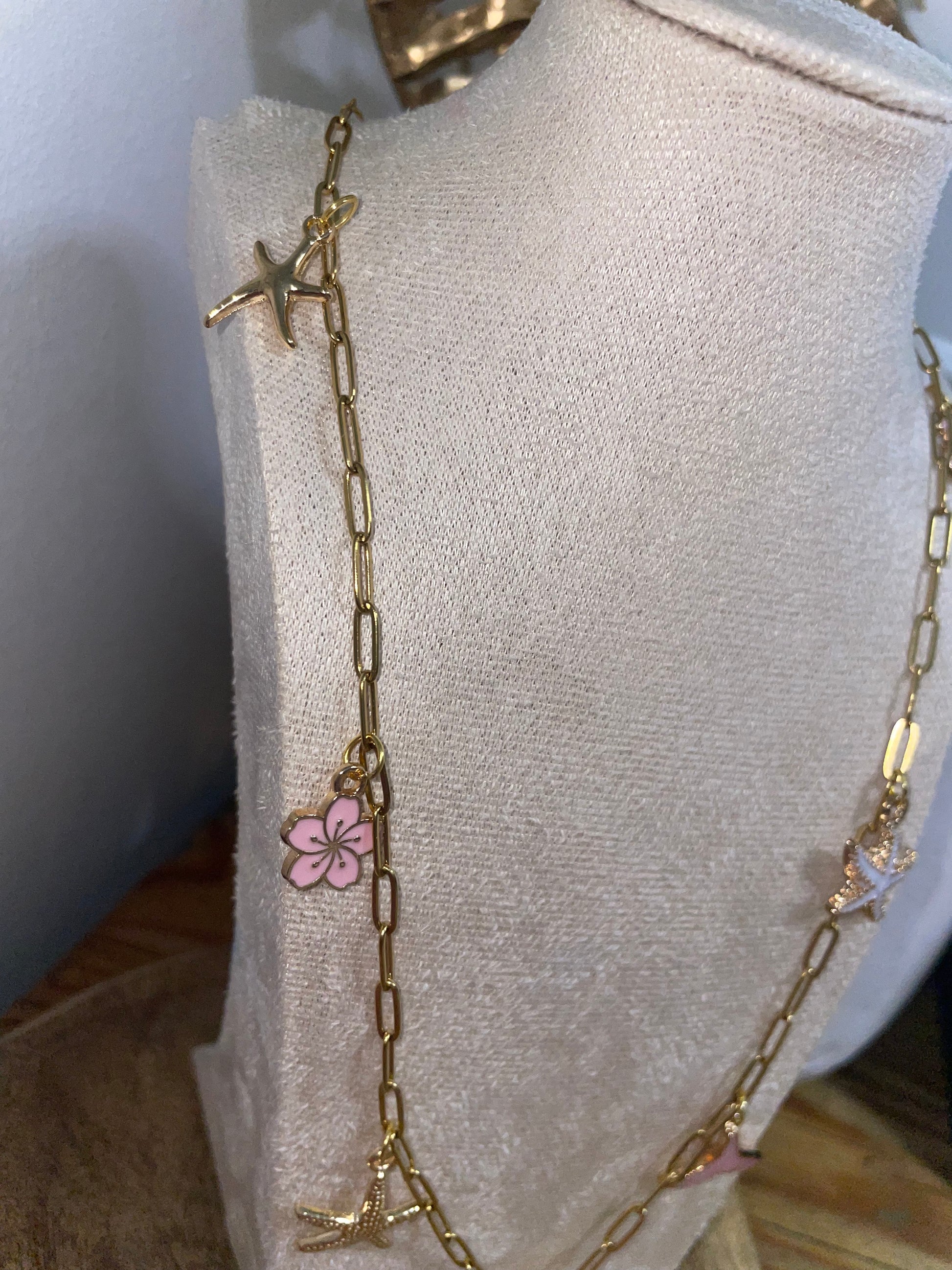 Collier Dominique