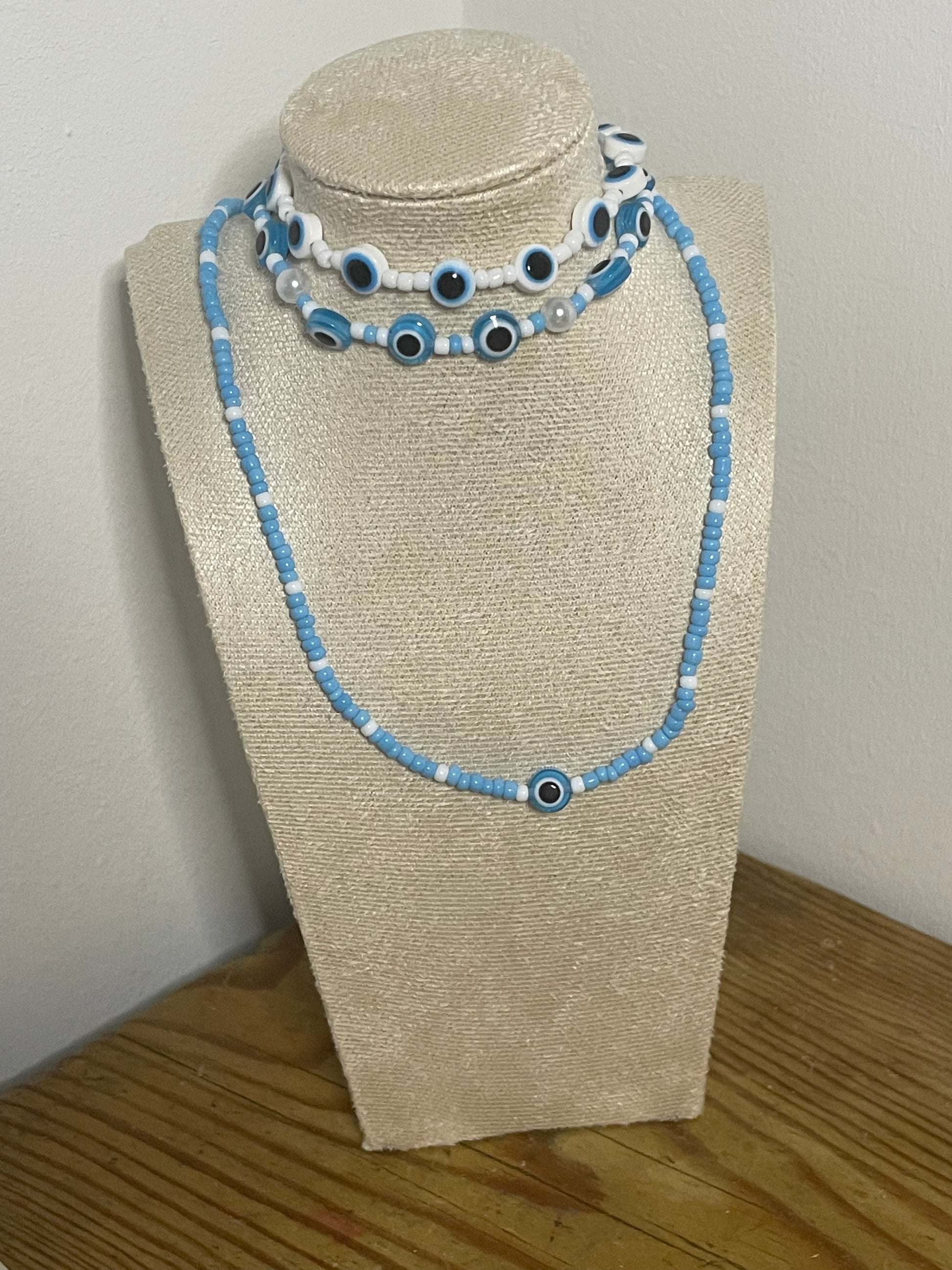 Collier et ses bracelets Lale